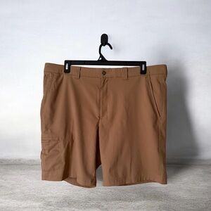 PGA TOUR Men's 38 Stretch Active Waistband Golf Short with Accessory Pocket